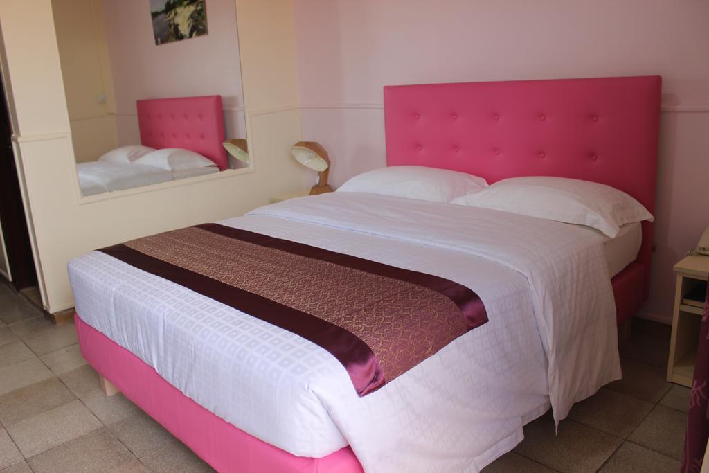Hotel Mansel Yaoundé Habitación foto
