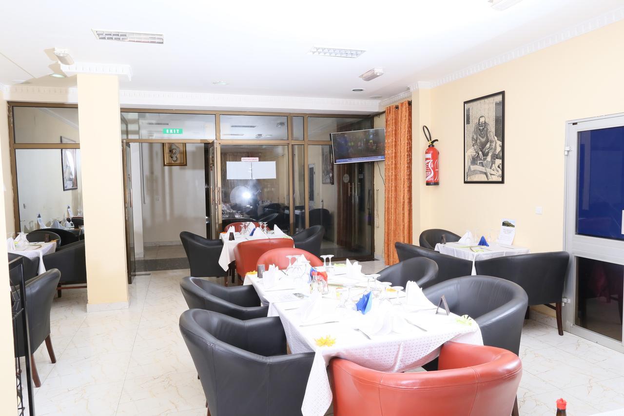 Hotel Mansel Yaoundé Exterior foto
